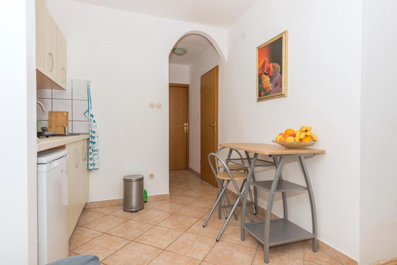 Apartments Zoka Makarska Exterior foto